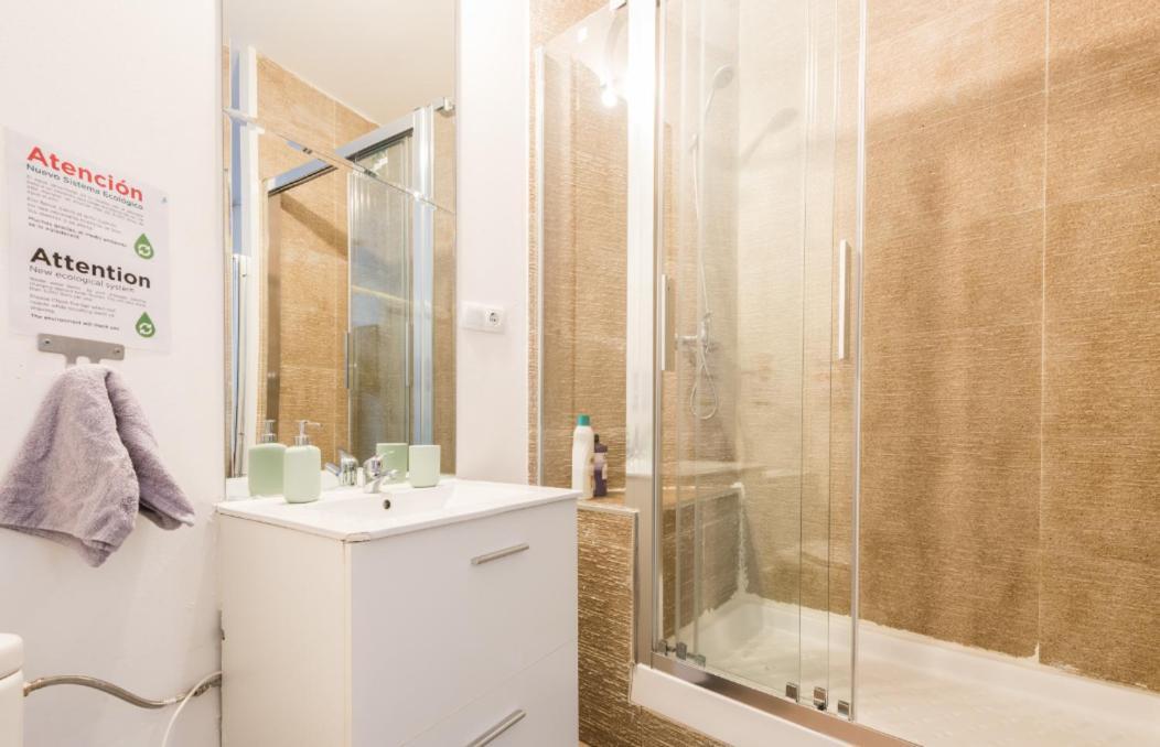 M&F 7 Rooms/7 Bathrooms Over Gran Via Madrid Exterior foto